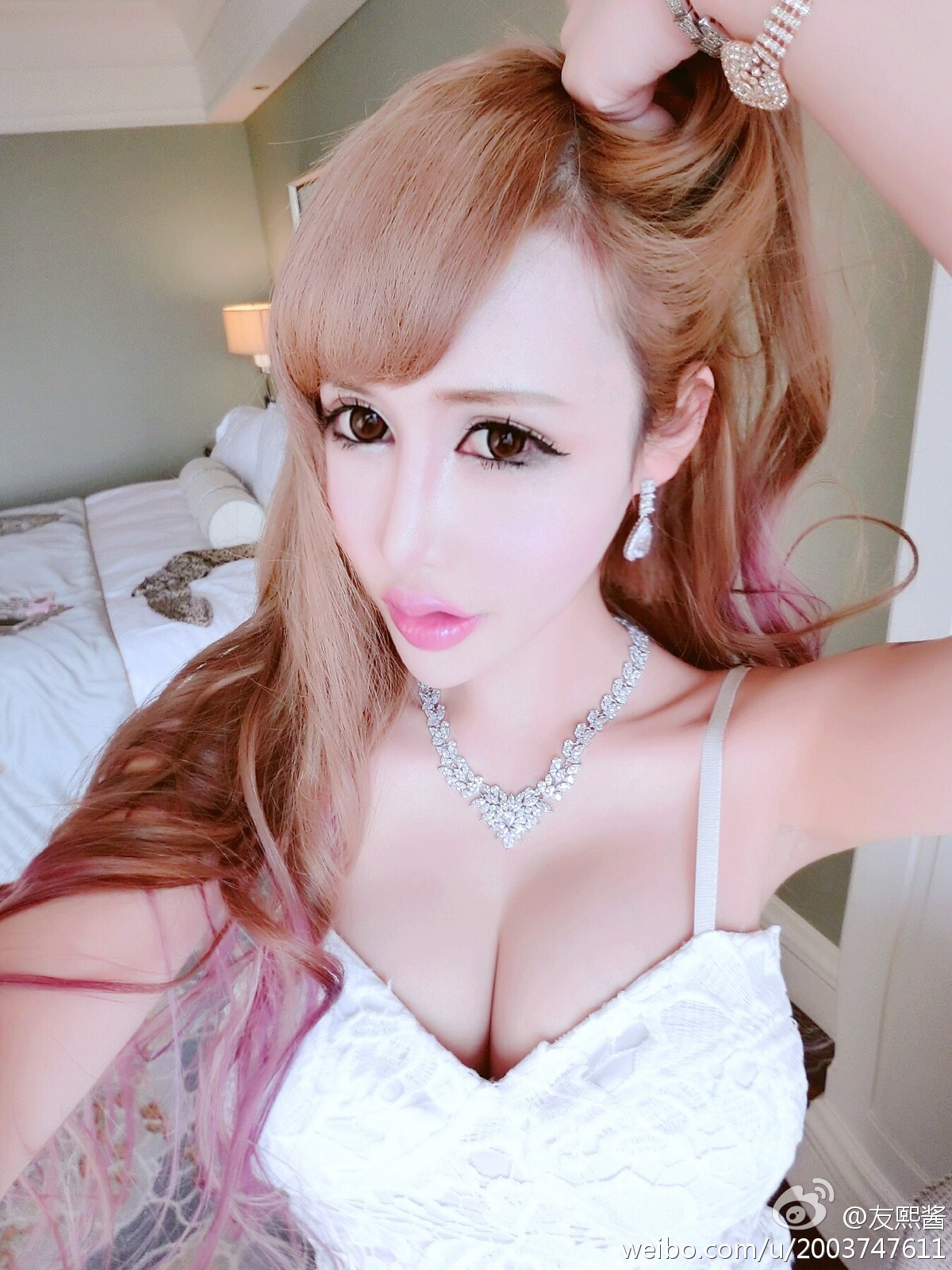 G罩美胸 火爆的辣子 友熙酱 微博自拍破解私密图片 3